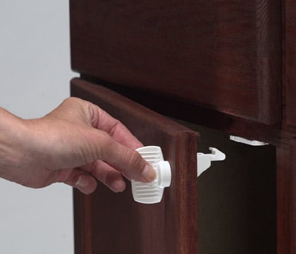 These Baby-Proof Cabinet Locks Use Magnets To Open and Close 